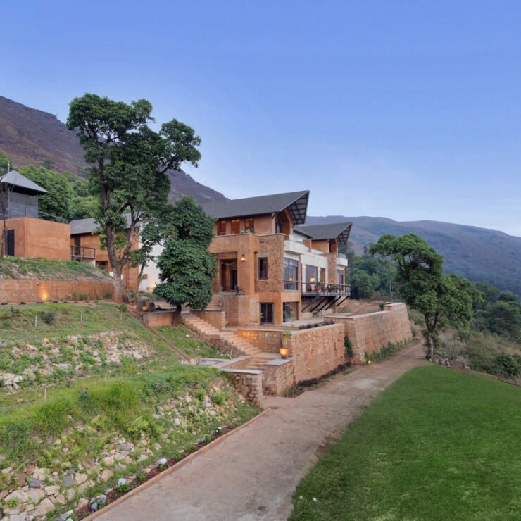Stay at a 4 Bedroom Luxury Villa in Chikmagalur – Varenya.life