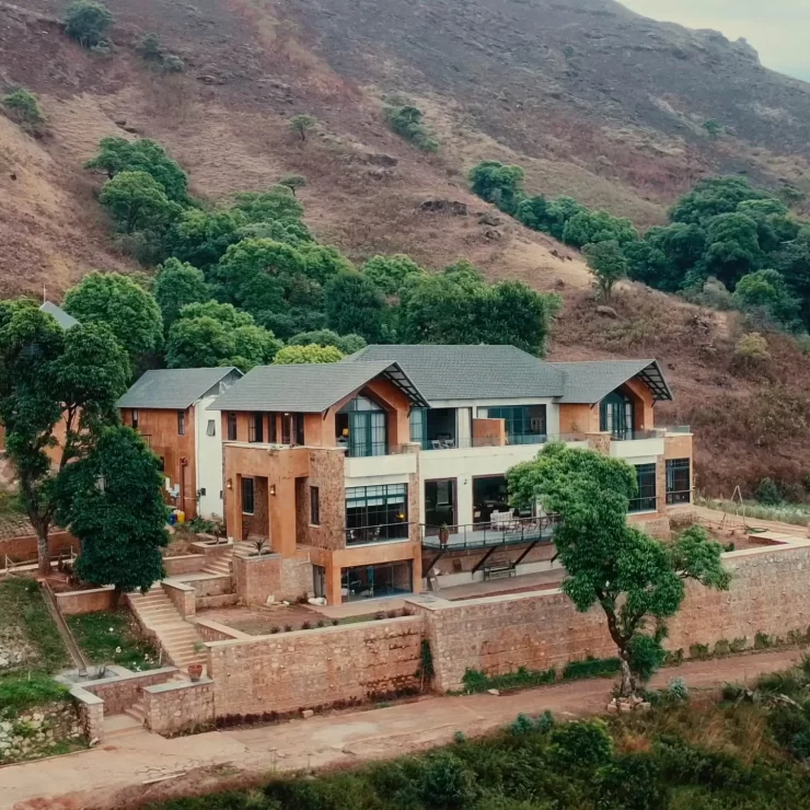 Experience the Ultimate Getaway at Varenya.life – The Best Luxury Villa in Chikmaglur for Couples